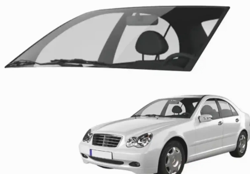Лобовое стекло на Mercedes Benz W203, 2005